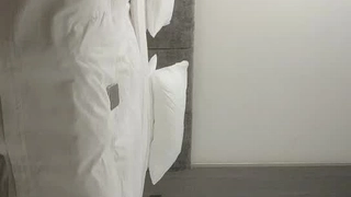 赛琳娜的黄金完整翻译版中文-直播 火辣身材的娜扎【沙滩上的贝壳酱】!