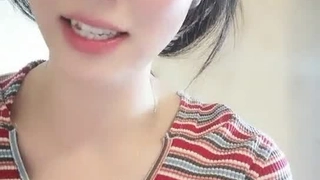 日韩欧美不卡一区二区高清-vavababy 面 試 畢 業 生 被 颻 渴 的 OL約 到 旅 館 脫 下 褲 子 吃 各 種 姿 勢 狂 抽 猛 送 全 部 射 嘴 巴 吞 淨