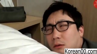 欧美日韩人妻激情-第一次与男友以外的男人在行使中车震!